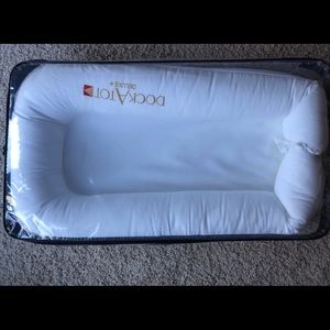 Dockatot deluxe SOLD.